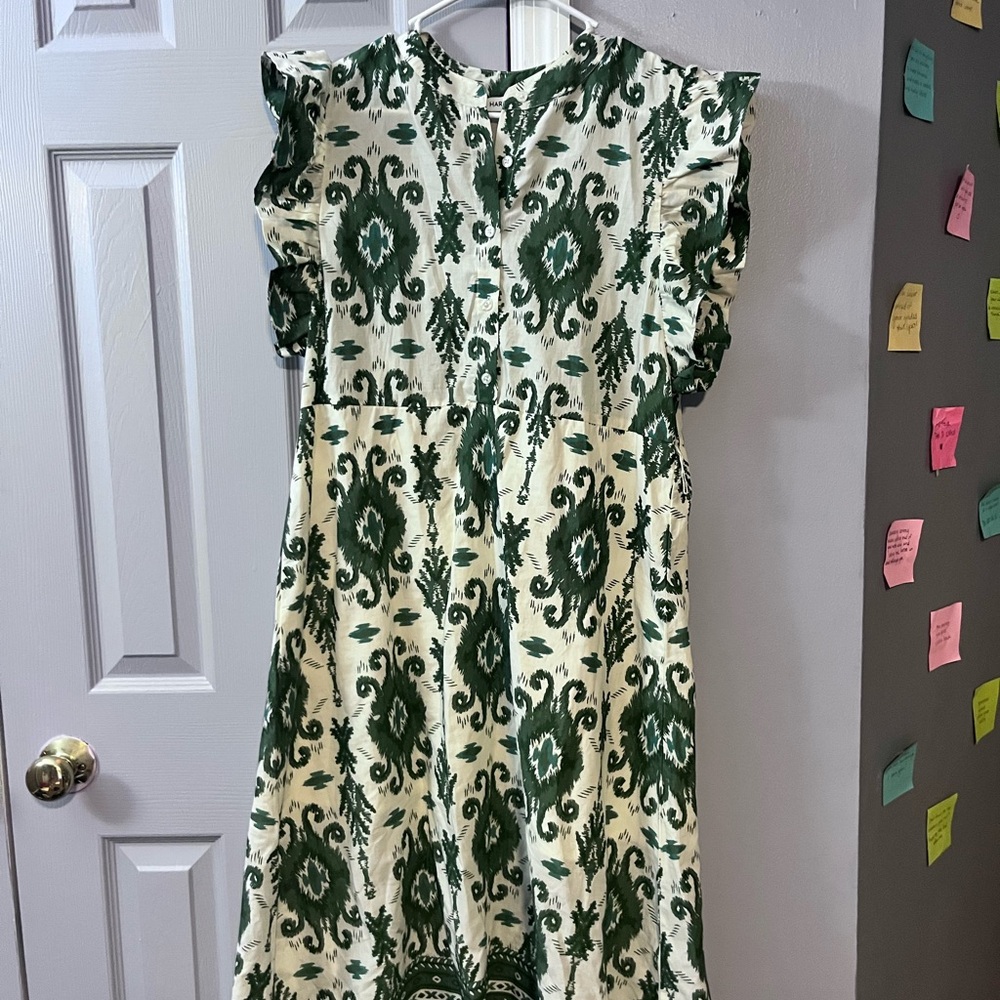 Elegant Green and Cream Midi Dress